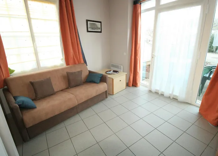 T2 Avec Piscine, Proche Et Centre, Sur - Fr-1-22-316 Appartement